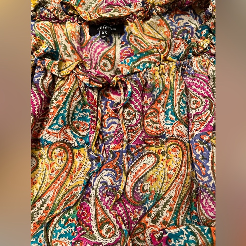 Tolani Silk Ruffled Split V-Neck w/ Ties & 3/4 Flutter Sleeves Paisley Blouse XS - Picture 3 of 11